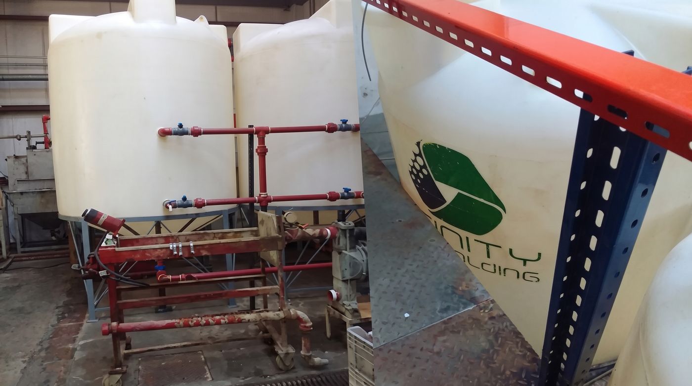 Tanques instalados con salidas de 2 pulgadas