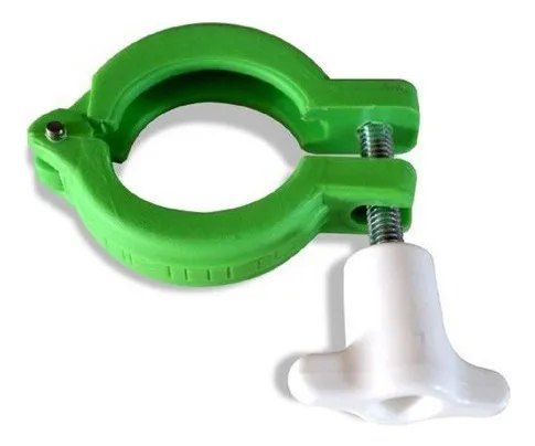 Detalle de la salida CLAMP con abrazadera y llave